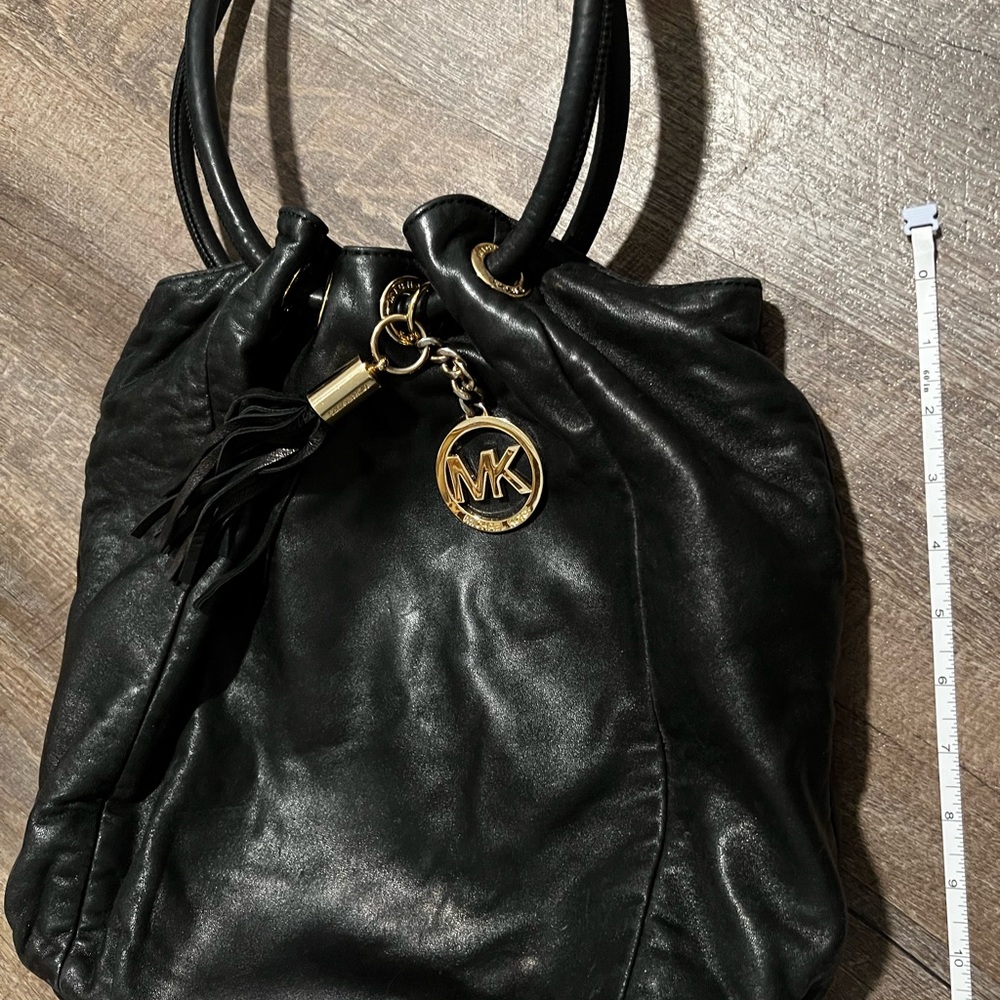 Michael Kors ring handle tote - Picture 12 of 13